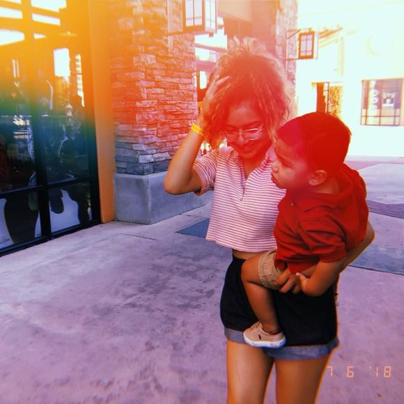 Meet your Posher, Melissa - Picture 1 of 1